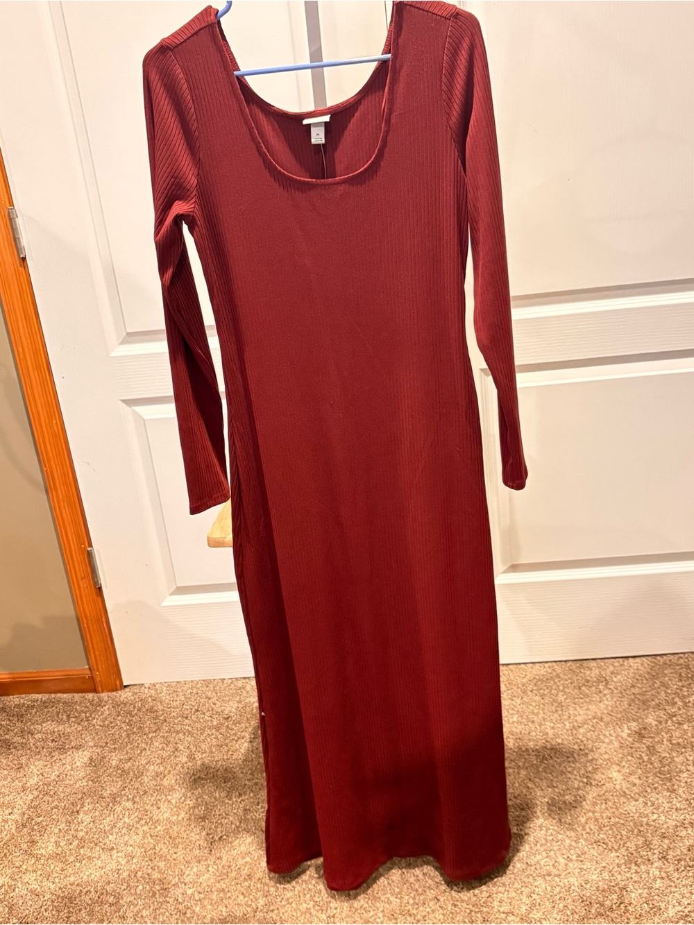 A New Day Ribbed Maxi Dress Burgundy Long Sleeve Scoop Neck Size M NWT.